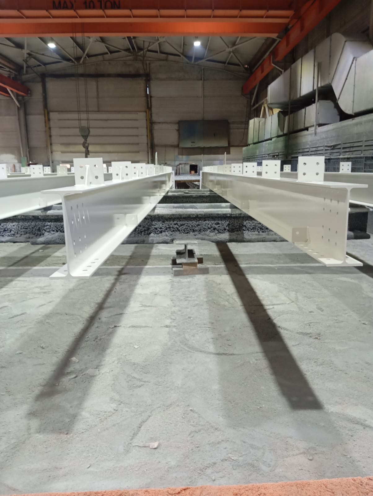 Kumlama Sonrası Beyaz Epoksi Astarlı I Kirişler